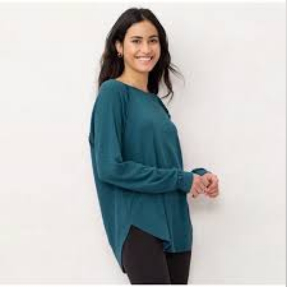 LC Lauren Conrad Raglan Ruffle Sleeve Tunic Top NWT Green - Picture 1 of 15